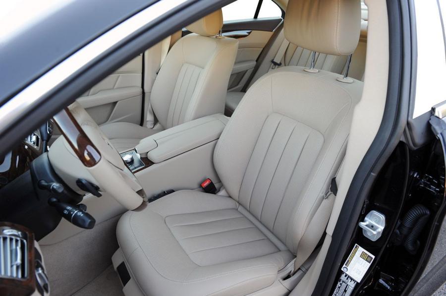  Mercedes-Benz CLS550 2012 года  (фото 20 из 121)